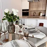 Апартаменты Magic Place Iii - Francuska Park - Free Garage - Self Check-in Катовице