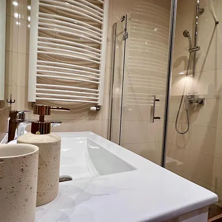 Magic Place Iii - Francuska Park - Free Garage - Self Check-in Apartmán *