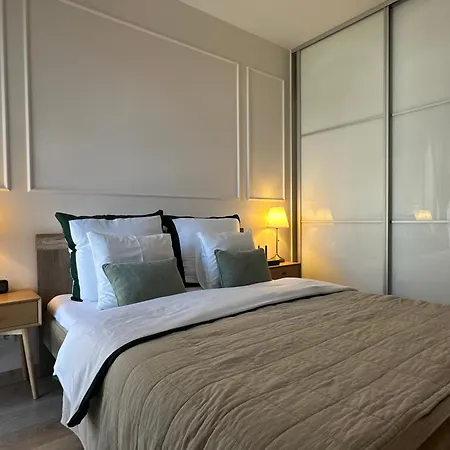 Magic Place Iii - Francuska Park - Free Garage - Self Check-in * Katovice