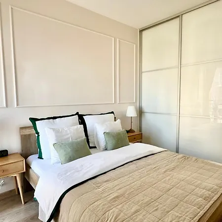 Magic Place Iii - Francuska Park - Free Garage - Self Check-in * Katovice