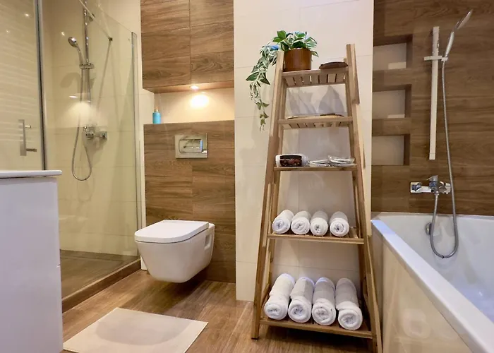 شقة Magic Place Iii - Francuska Park - Free Garage - Self Check-in